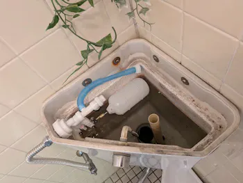 愛知県名古屋市瑞穂区のお客様のトイレタンク修繕工事