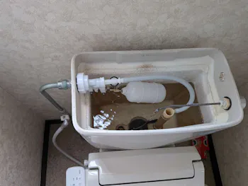 愛知県名古屋市瑞穂区のお客様のトイレタンク修繕工事