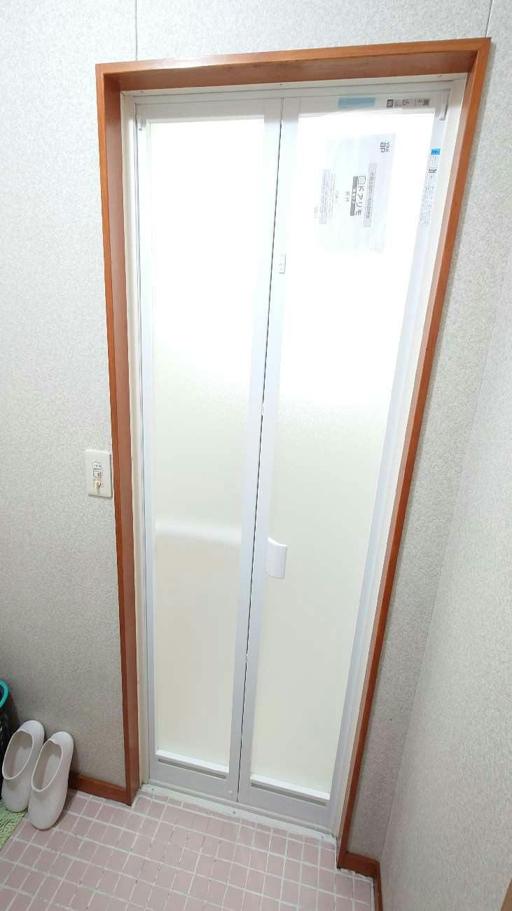 三重県いなべ市のお客様の浴室折戸工事