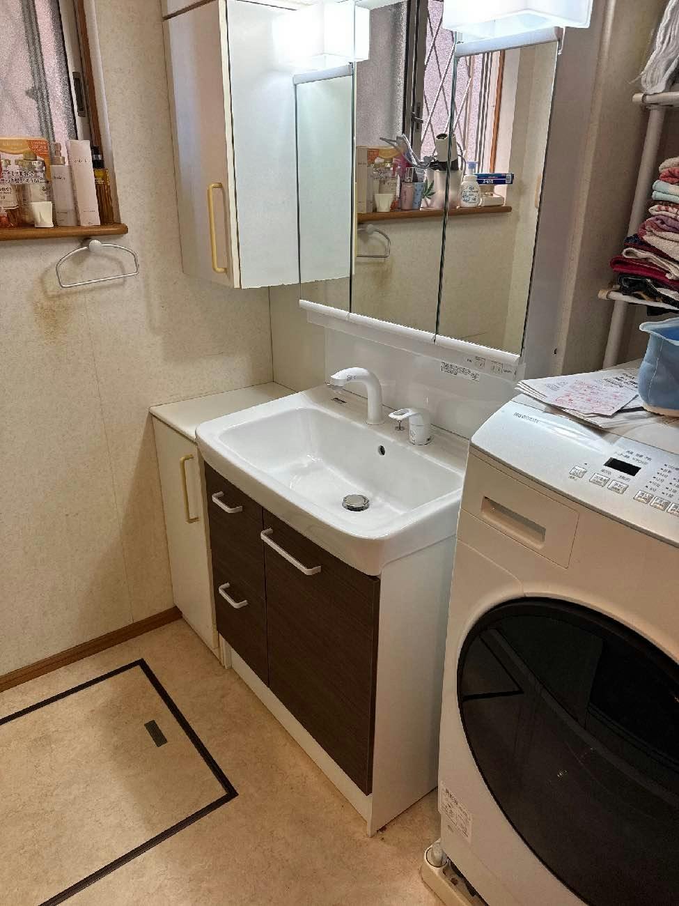 静岡県浜松市中央区のお客様の洗面化粧台工事