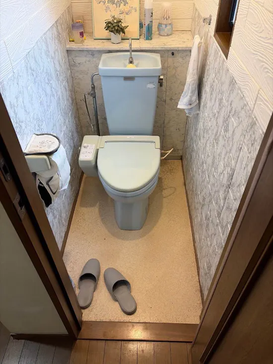 工事前　山梨県大月市のお客様のトイレ工事