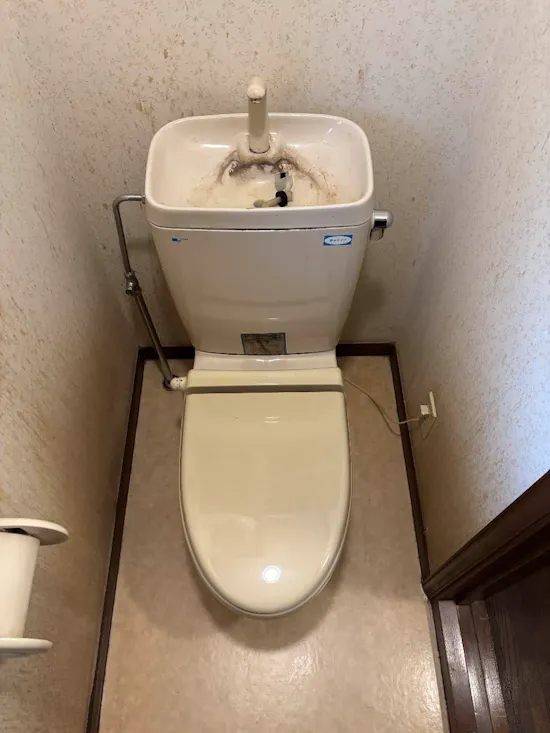 工事前　茨城県牛久市のお客様のトイレ工事