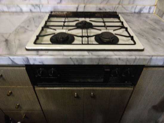 工事前　神奈川県座間市のお客様のビルトインコンロ・レンジフード交換工事