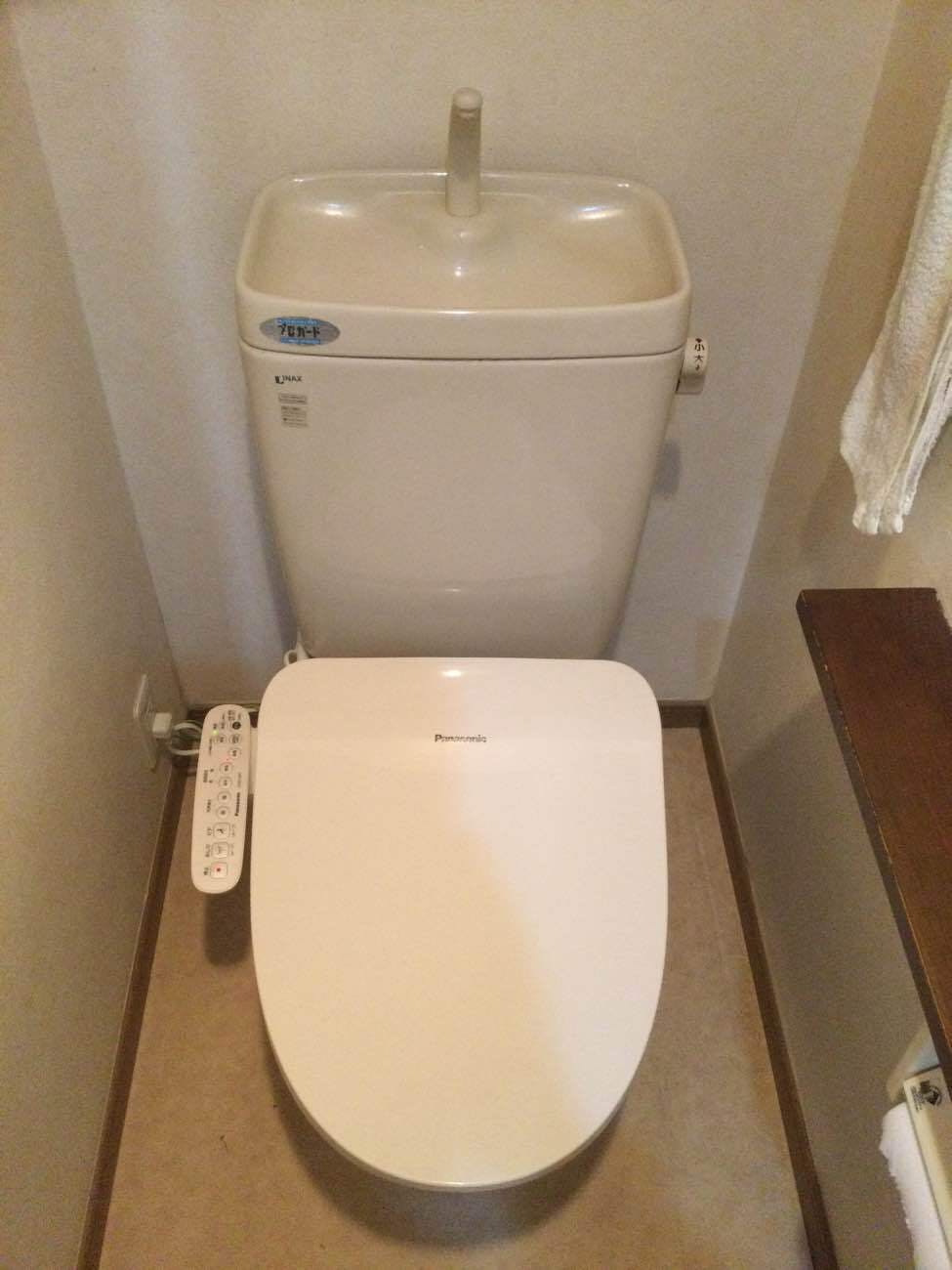 東京都青梅市のお客様の便座交換工事