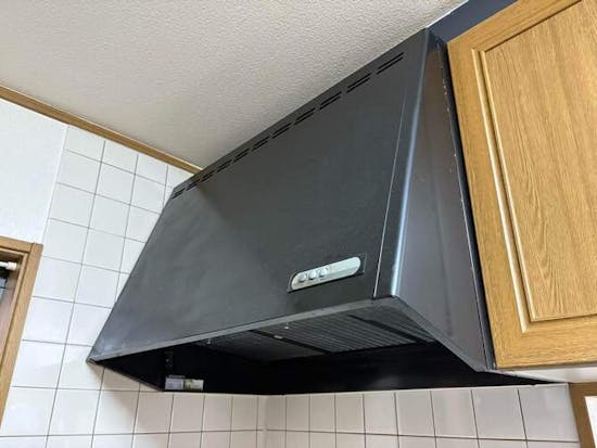 工事前　東京都町田市のお客様のレンジフード+便器交換パック