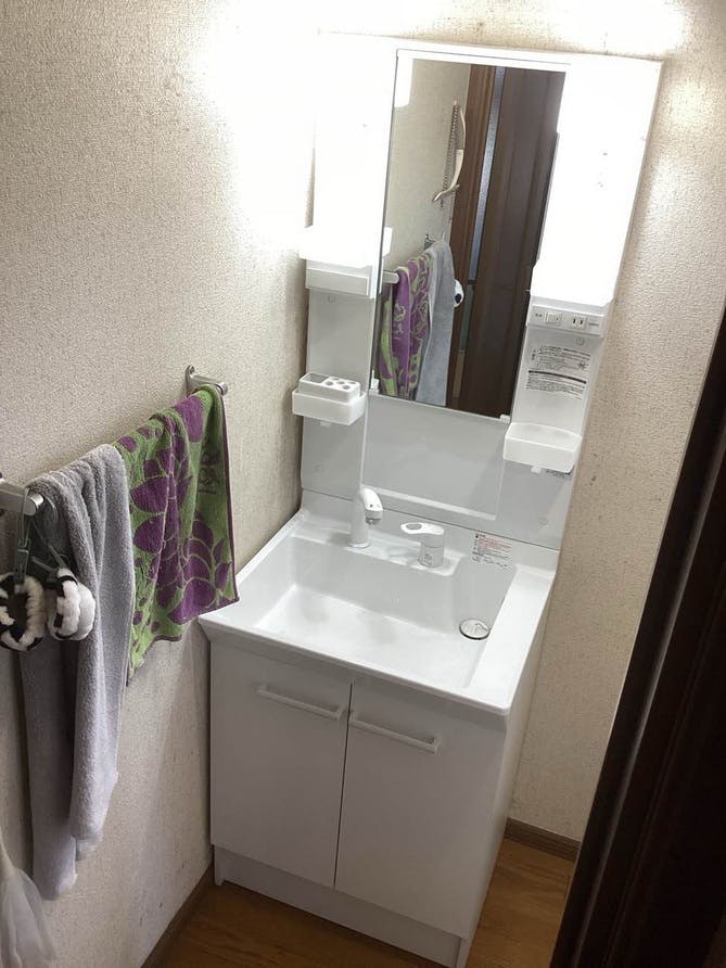 神奈川県横須賀市のお客様の洗面化粧台・トイレ交換工事