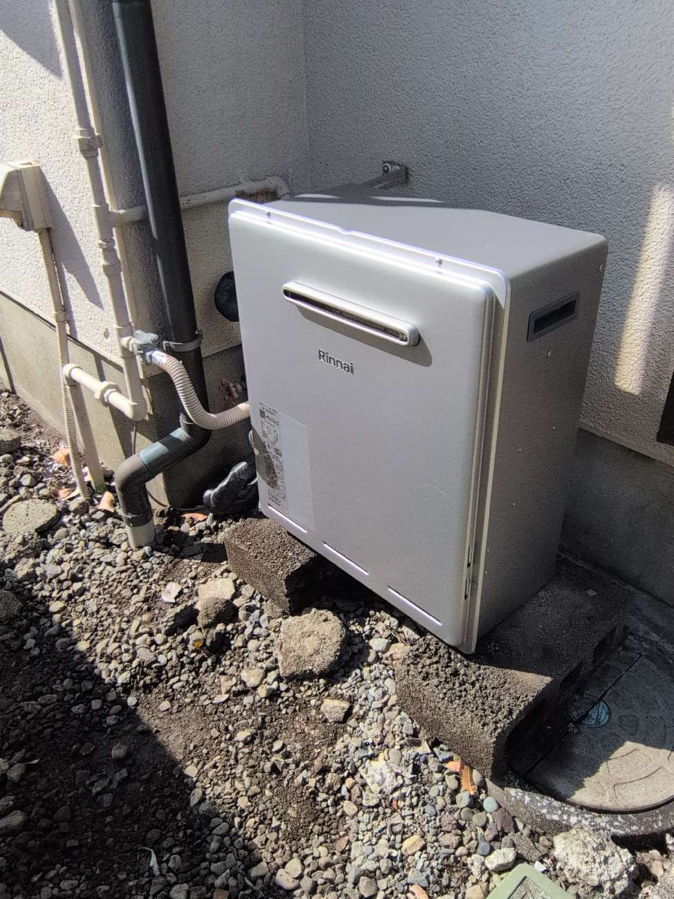 静岡県富士市のお客様の給湯器交換工事