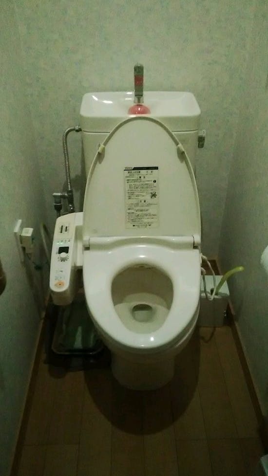 工事前　東京都のお客様のトイレ交換工事