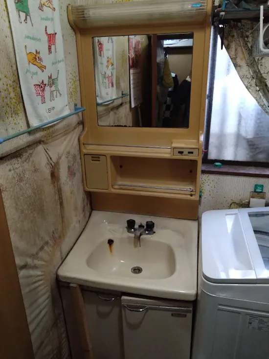 工事前 神奈川県相模原市のお客様の洗面化粧台交換工事