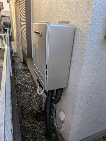 東京都立川市のお客様の給湯器交換工事