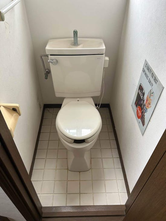 工事前　神奈川県川崎市のお客様のトイレ交換・内装(床のみ)工事