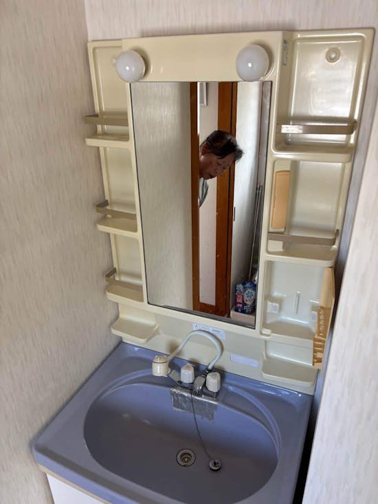 工事前　茨城県稲敷郡のお客様のV1洗面化粧台交換工事