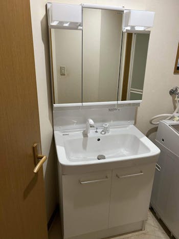 神奈川県神奈川区のお客様の洗面化粧台交換工事