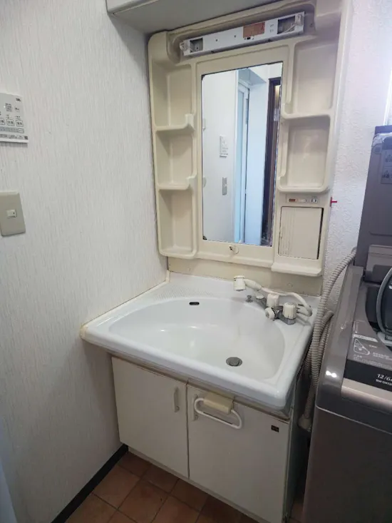 工事前　福島県いわき市のお客様の洗面化粧台交換工事