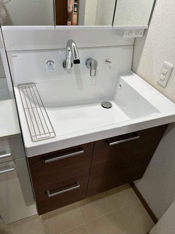 東京都八王子市のお客様の洗面化粧台交換工事