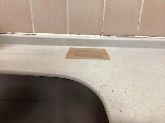 工事前　東京都羽村市のお客様のキッチン穴塞ぎ工事