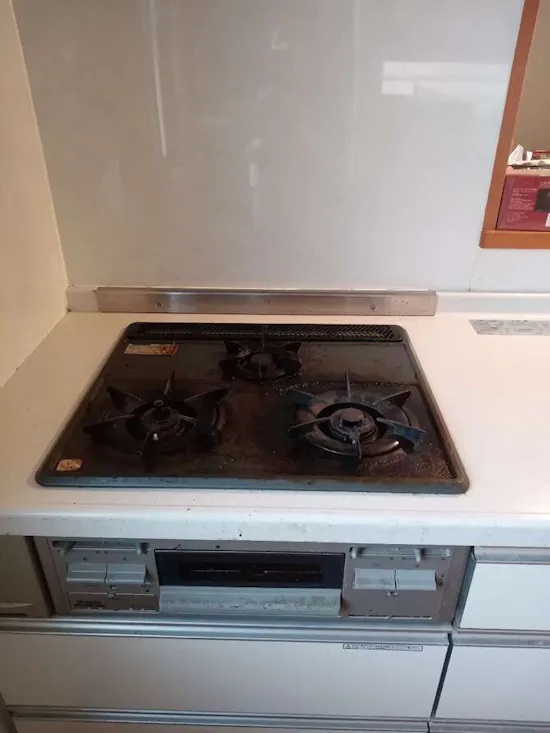 工事前　東京都立川市のお客様のビルトインコンロ交換工事