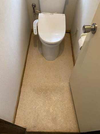 群馬県前橋市のお客様のトイレ巾木交換工事　具体的な工事内容1