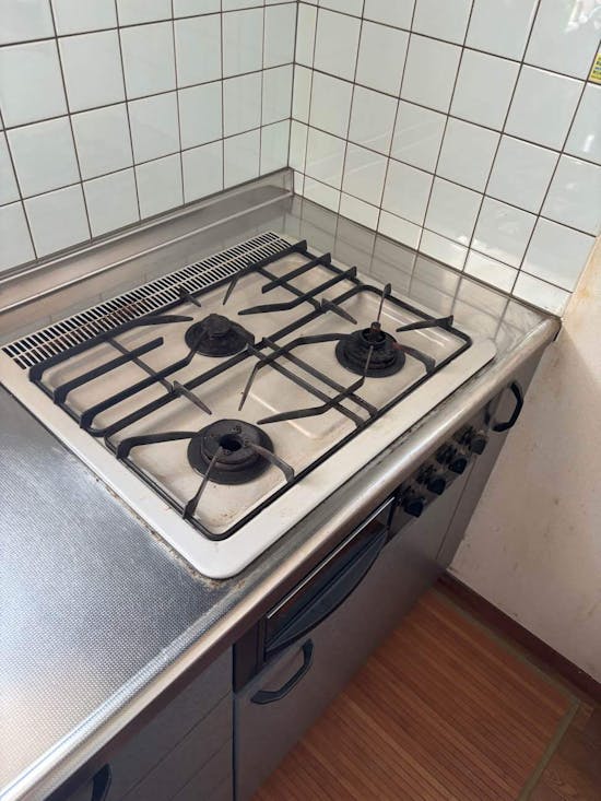 工事前　茨城県稲敷郡のお客様のビルトインコンロ・キッチン水栓交換工事