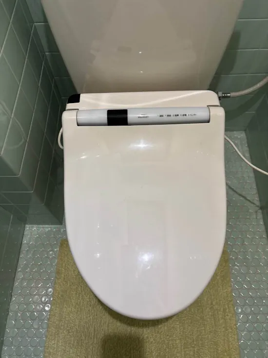 工事前　群馬県前橋市のお客様のトイレ便座交換工事