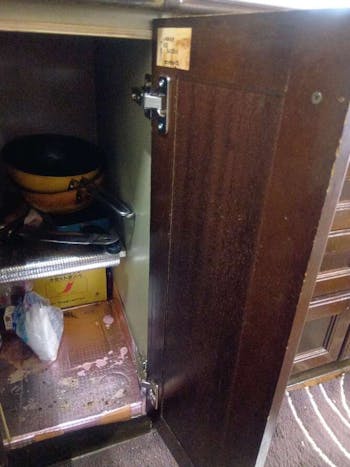 千葉県千葉市のお客様の丁番交換工事　具体的な工事内容1