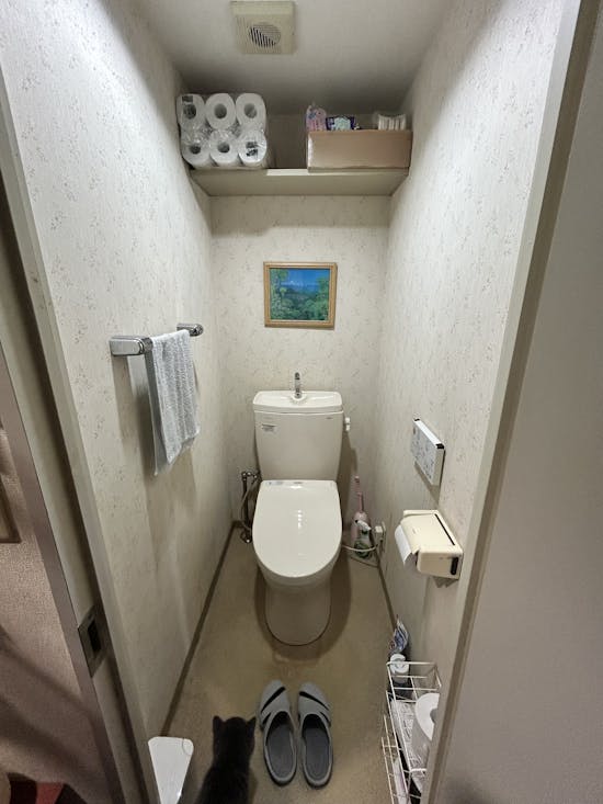 工事前 東京都のお客様のトイレ交換内装工事