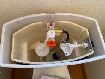 群馬県高崎市中尾町のお客様のトイレタンク修理工事