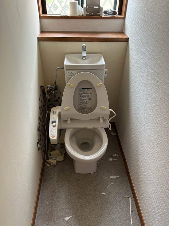 工事前　神奈川県相模原市のお客様のトイレ交換・内装パック工事