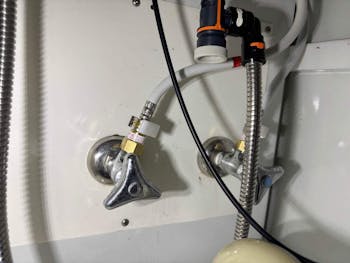 茨城県高萩市のお客様の洗面水栓交換工事　具体的な工事内容1