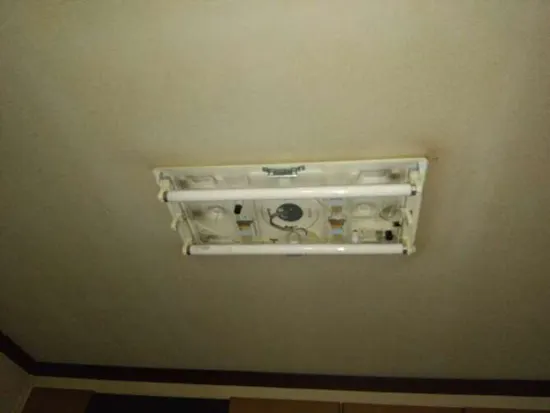 工事前　東京都昭島市のお客様の照明交換工事