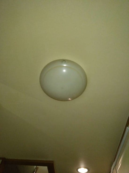 工事前　東京都昭島市のお客様の玄関照明交換工事