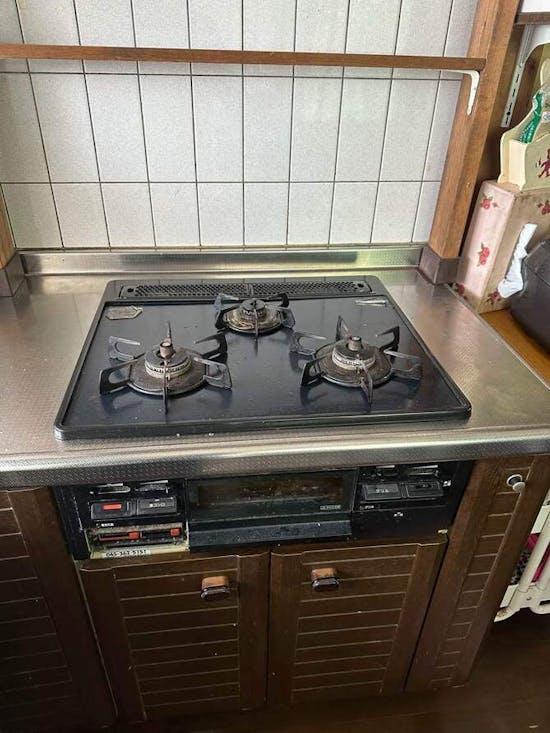 工事前　神奈川県横浜市のお客様のビルトインコンロ・レンジフード交換工事