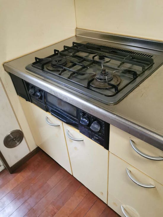 工事前　神奈川県茅ヶ崎市のお客様のビルトインコンロ交換工事