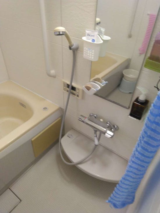 工事前 神奈川県足柄上郡のお客様のシャワー水栓工事