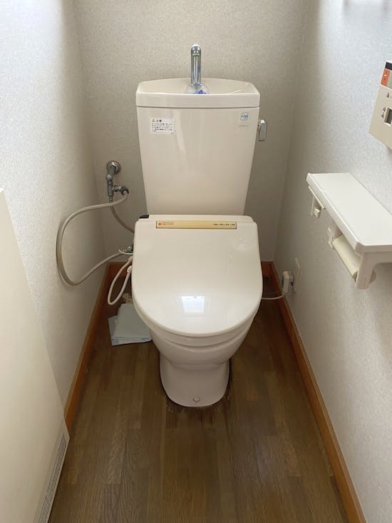 工事前 茨城県のお客様のトイレ交換内装パック工事