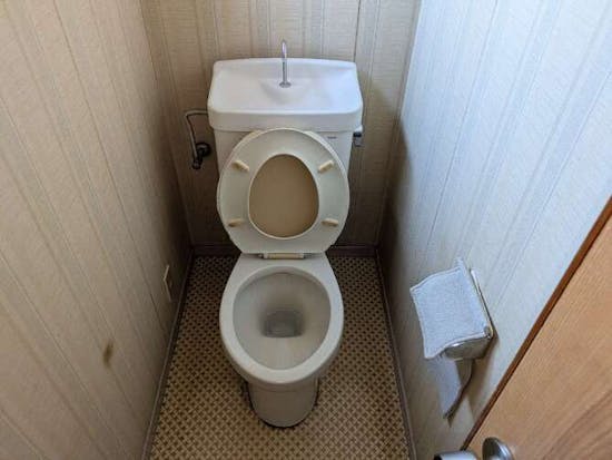工事前　静岡県沼津市のお客様のトイレ交換＋床ＣＦ貼り工事