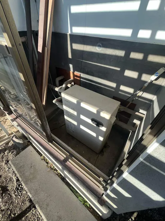 工事前　長野県佐久市のお客様の石油給湯器工事