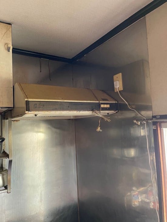 工事前　宮城県富谷市のお客様のキッチン換気扇＋照明器具3カ所交換工事