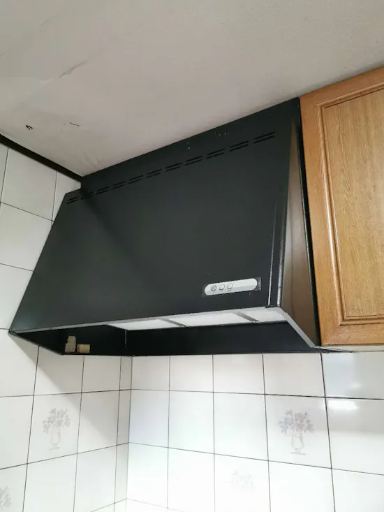 工事前 神奈川県横浜市のお客様のレンジフード交換工事