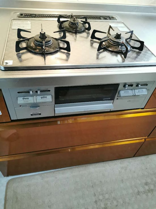 工事前　神奈川県伊勢原市のお客様の　ビルトインコンロ交換工事 