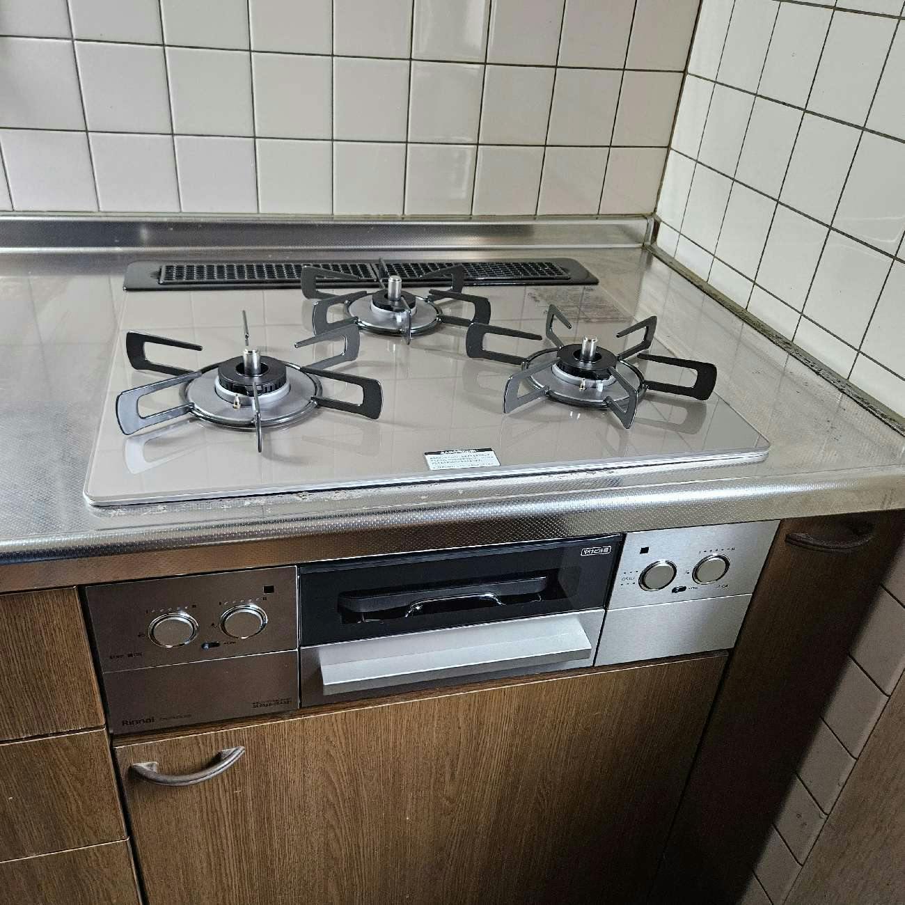 神奈川県横須賀市のお客様のビルトインコンロ交換工事 /リフォーム施工