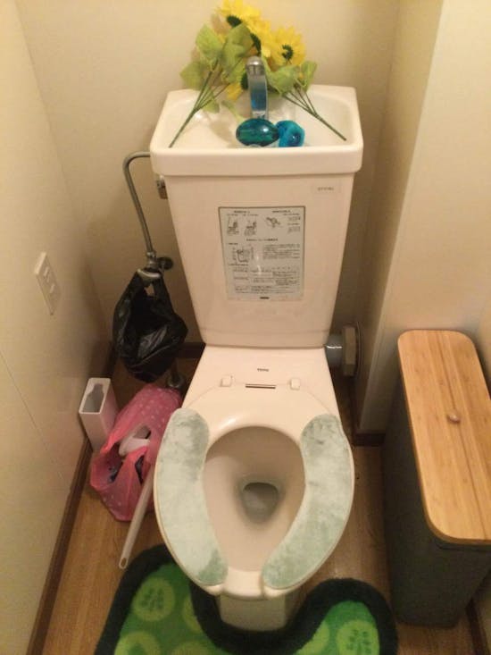 工事前　東京都西多摩郡のお客様の便座交換工事