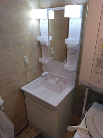 神奈川県中郡の洗面化粧台交換工事