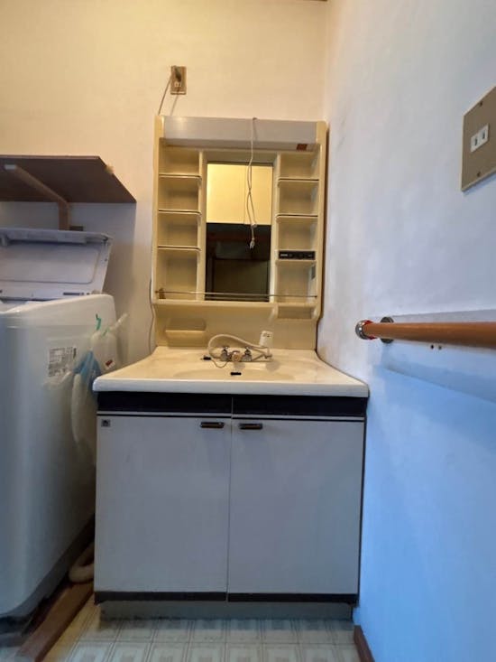 工事前 群馬県前橋市のお客様の洗面化粧台交換工事