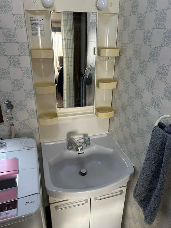 工事前　神奈川県相模原市のお客様の洗面化粧台交換工事