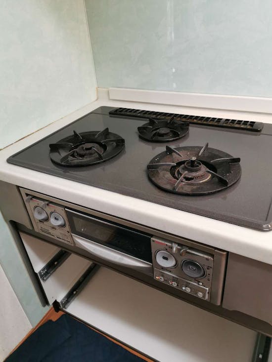 工事前　神奈川県高座郡のビルトインコンロ交換工事
