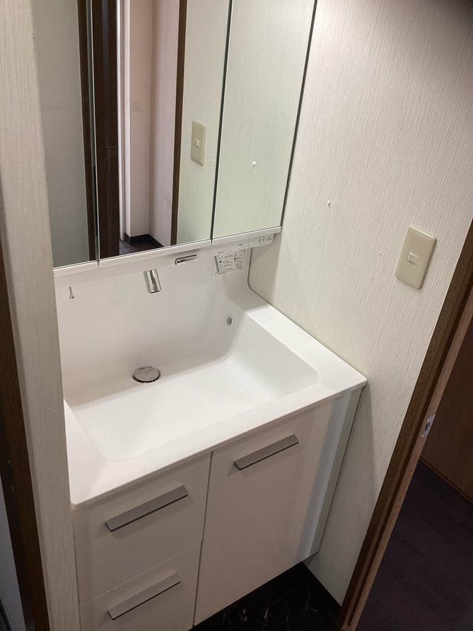 神奈川県藤沢市のお客様の洗面化粧台工事