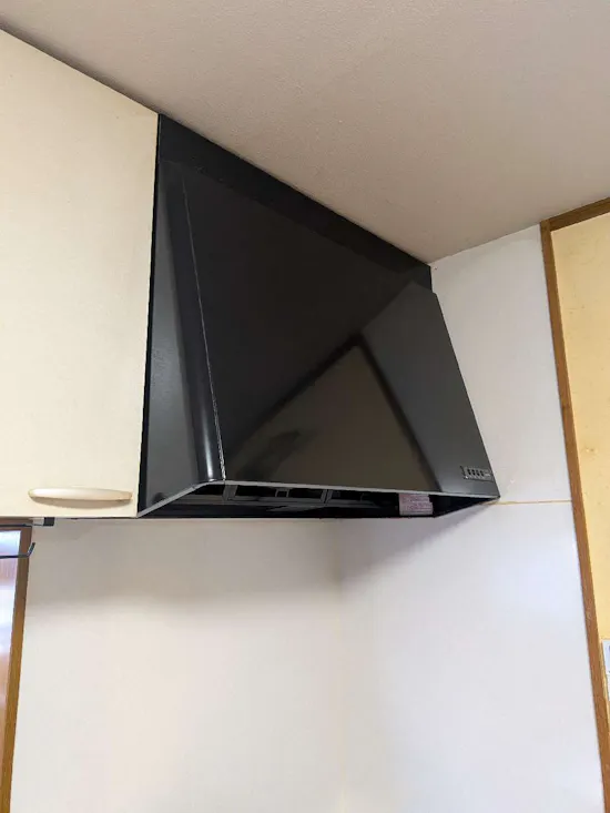 工事前　東京都羽村市のお客様のレンジフード取替工事