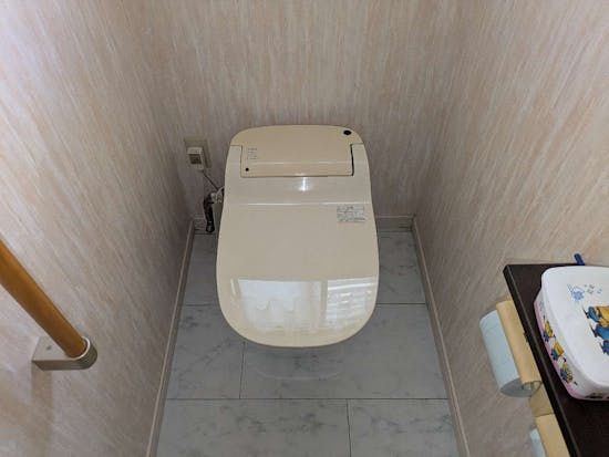 工事前　静岡県磐田市弥藤太島のお客様のトイレ交換工事 