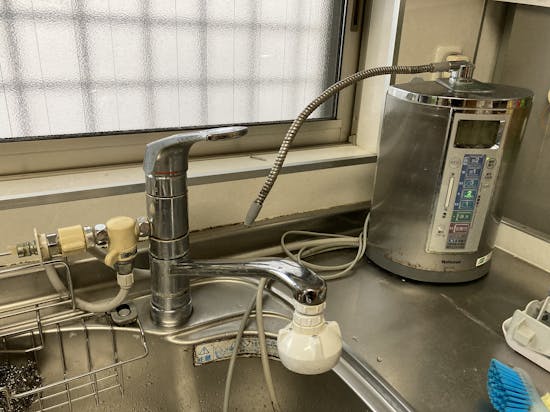 工事前 白岡市のお客様のキッチン水栓交換工事
